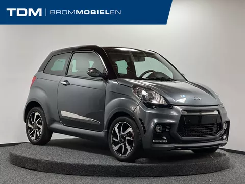Ligier JS50 Sport DCI | Zeer nette brommobiel