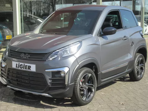 Ligier Brommobiel JS60 Chic Sun, Carplay, Achteruitrijcamera, , Stuurbekrachtiging (brommobiel) NIEUW